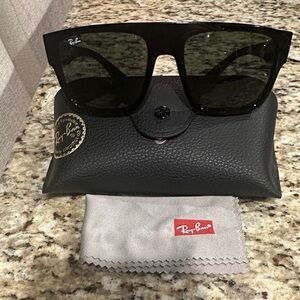 Ray-Ban Black Sunglasses with Case and Cloth